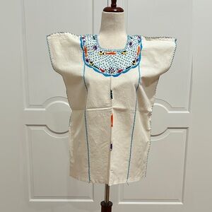 Mexican blouse with 100 % Hand Embroidered, Artisan Top,Hand Made in Oaxaca Méx.